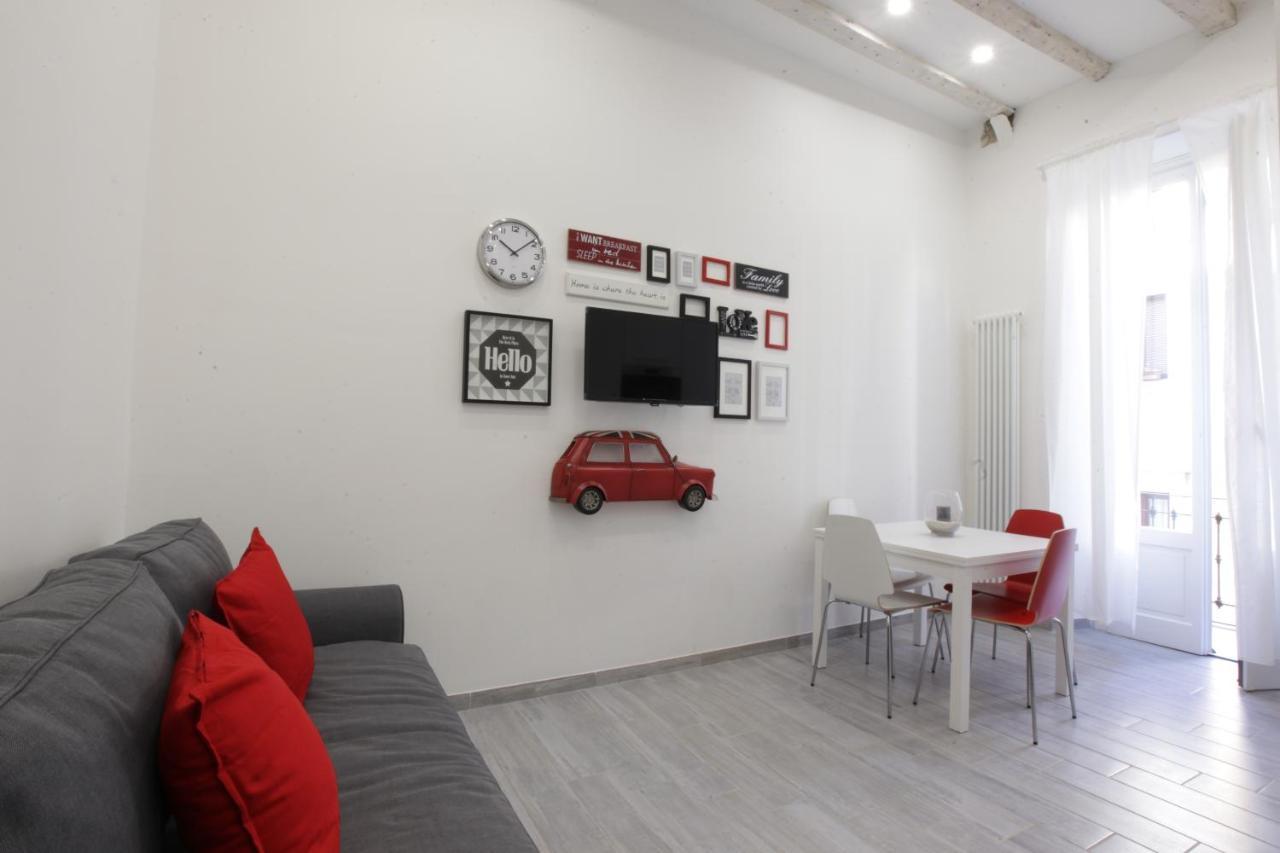 Amazing Apartment In City Center With Balcony Milán Exterior foto