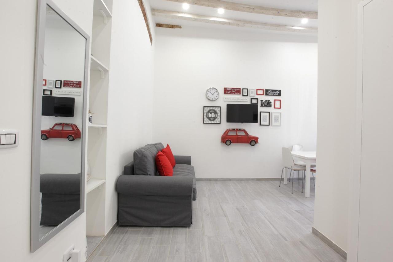 Amazing Apartment In City Center With Balcony Milán Exterior foto