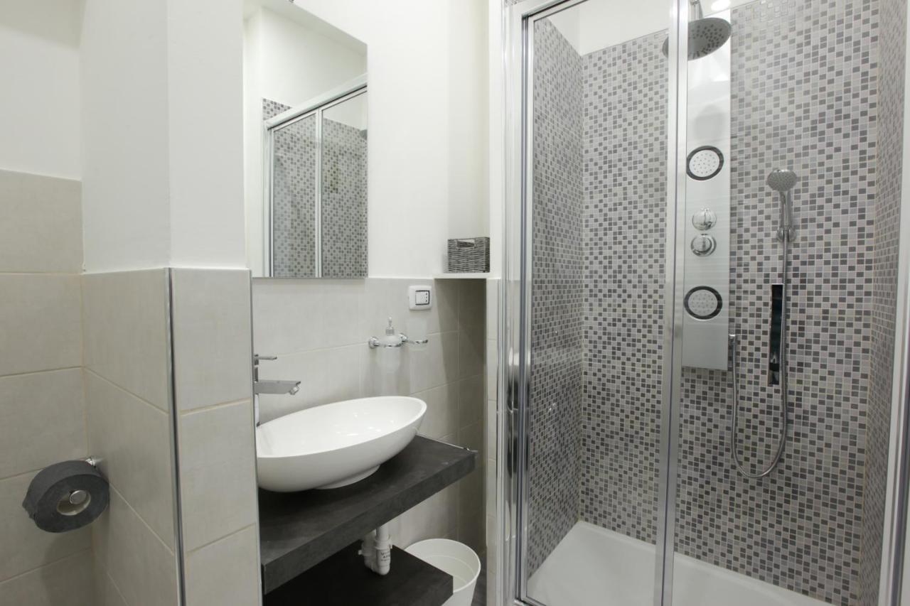 Amazing Apartment In City Center With Balcony Milán Exterior foto