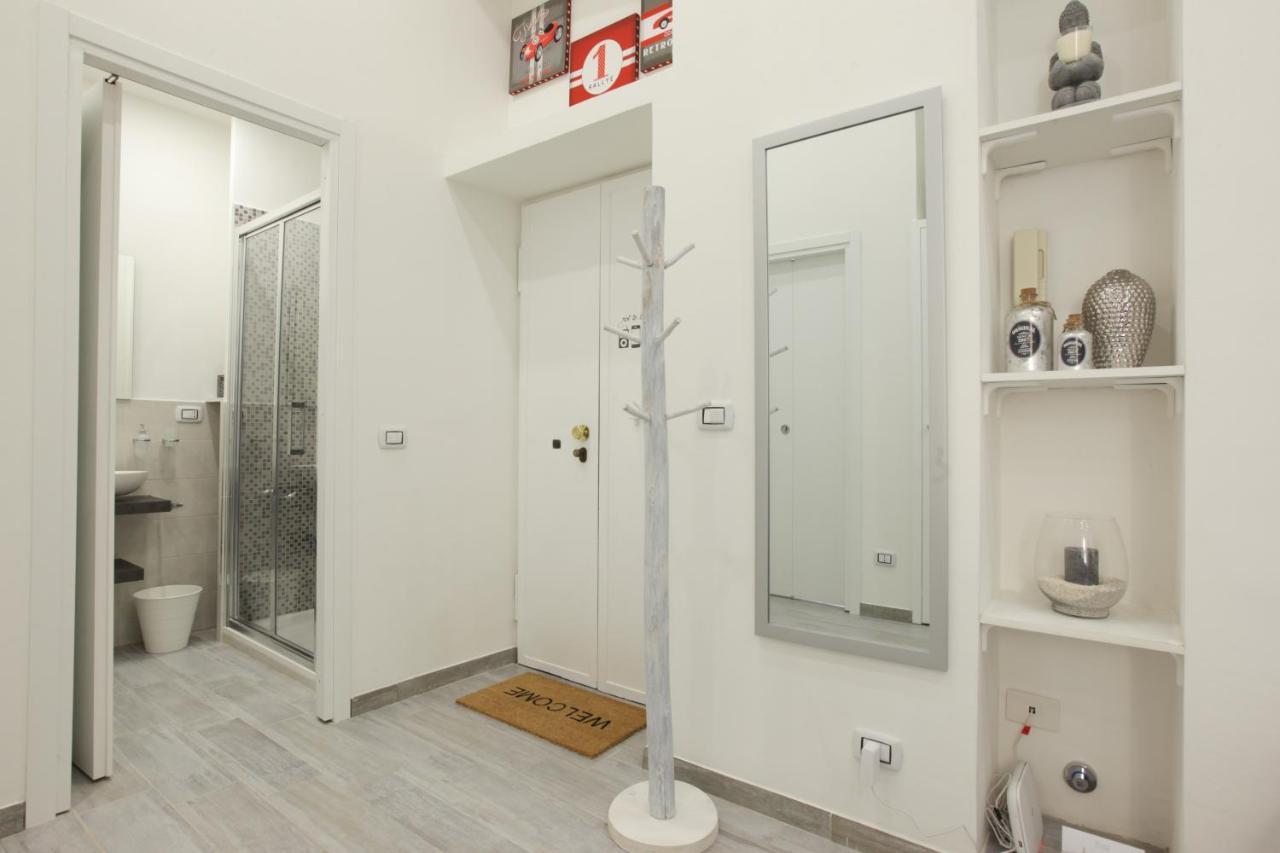 Amazing Apartment In City Center With Balcony Milán Exterior foto