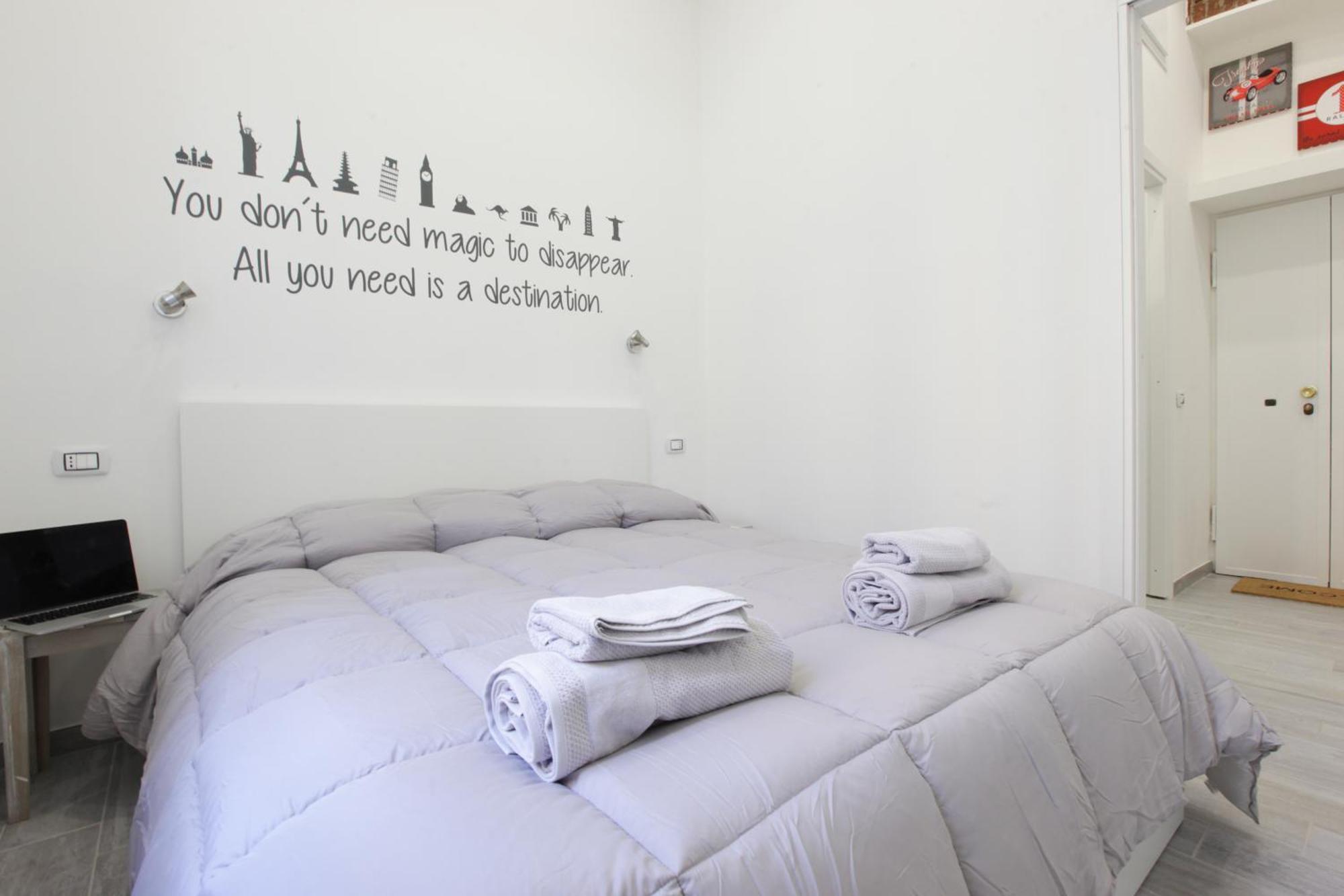 Amazing Apartment In City Center With Balcony Milán Exterior foto