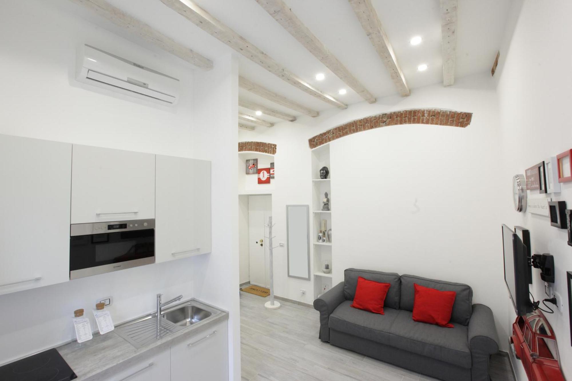 Amazing Apartment In City Center With Balcony Milán Exterior foto