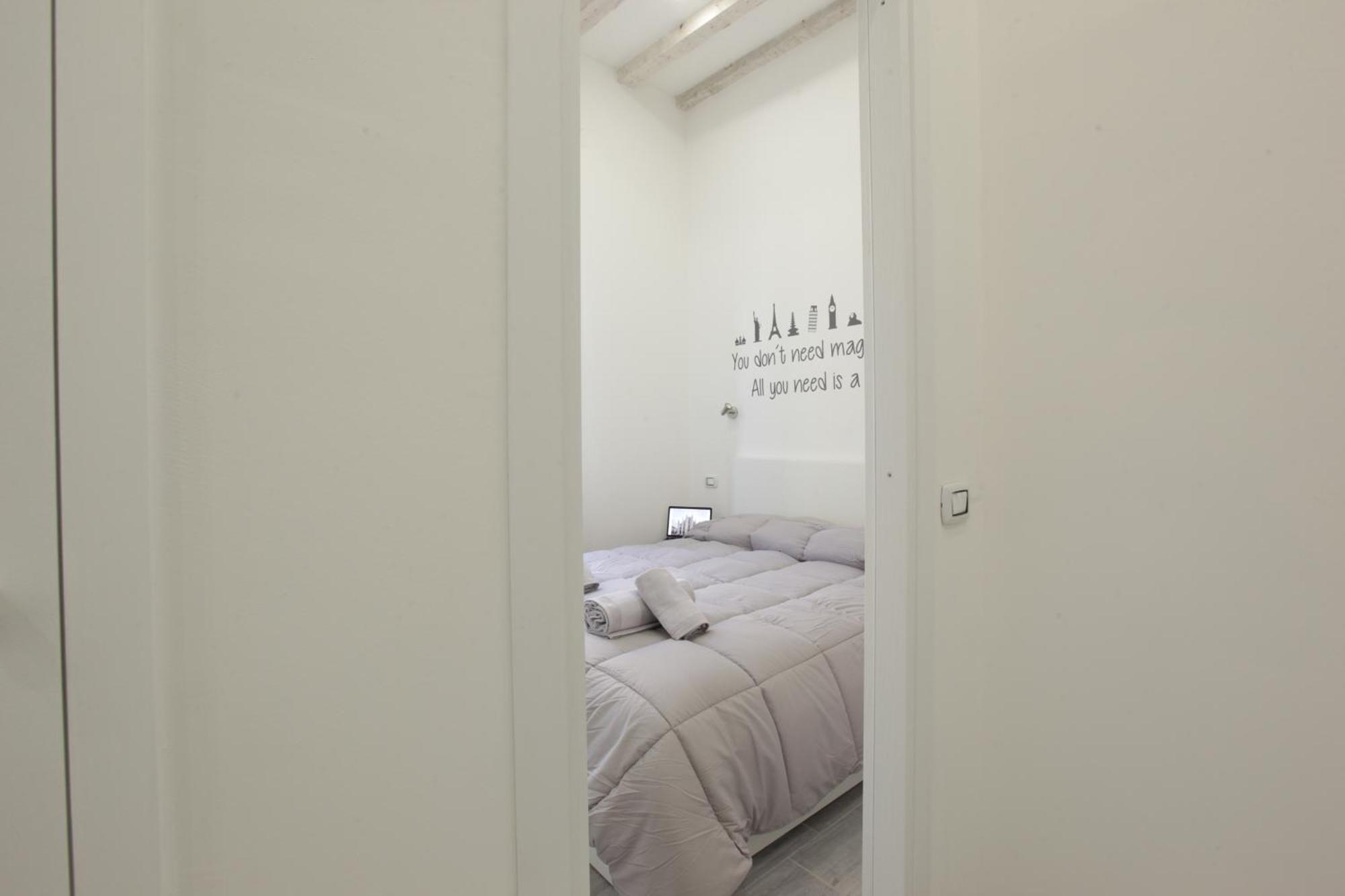 Amazing Apartment In City Center With Balcony Milán Exterior foto
