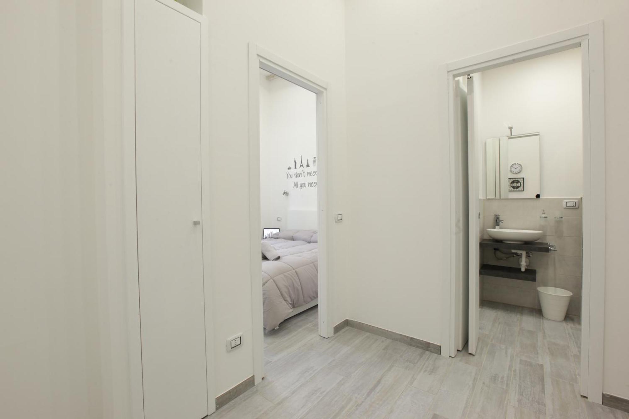 Amazing Apartment In City Center With Balcony Milán Exterior foto